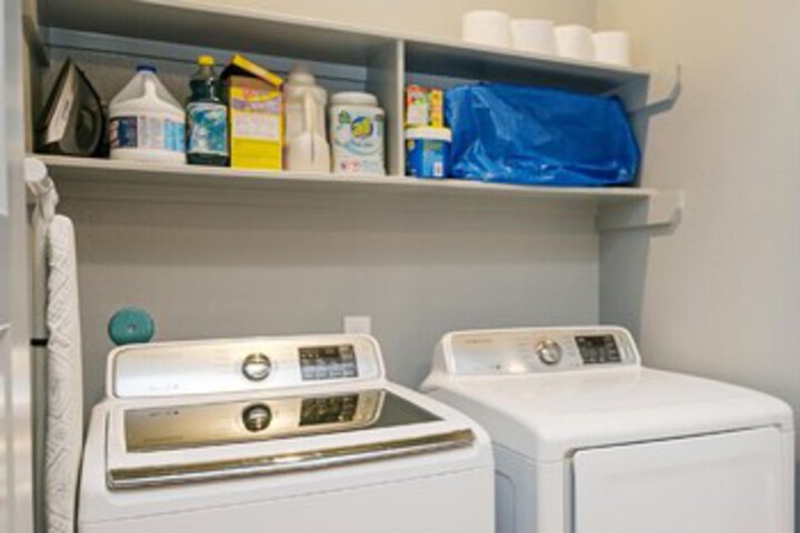 Laundry 19 of 43