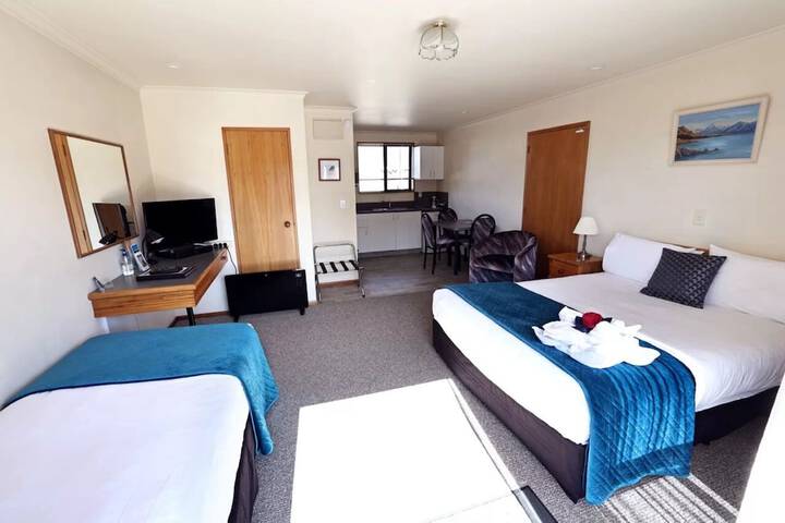 Room 13 of 70