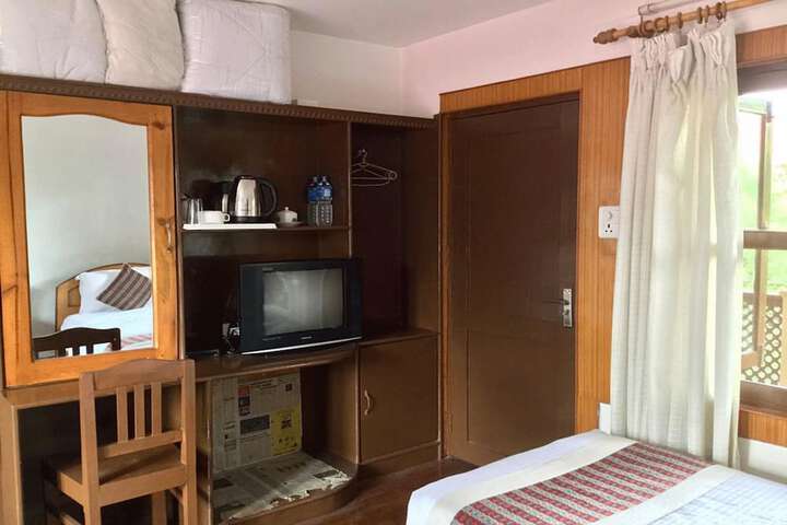 Room 5 of 27