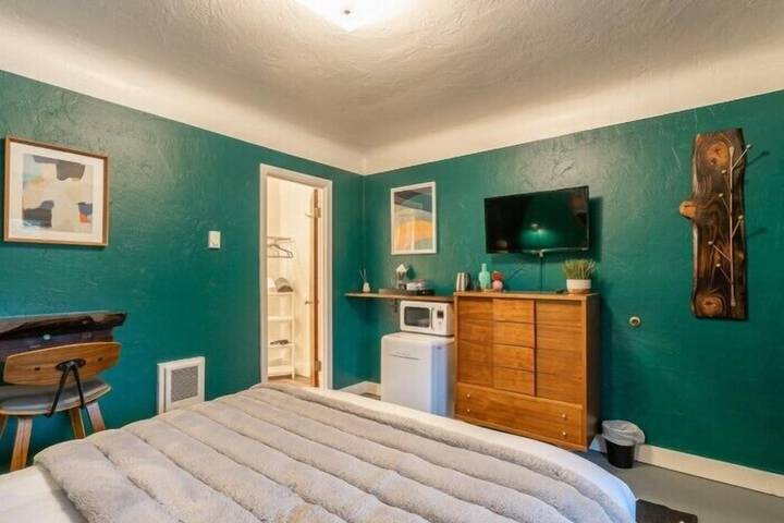 Room 20 of 71