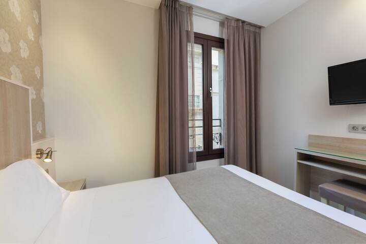 Room 17 of 62