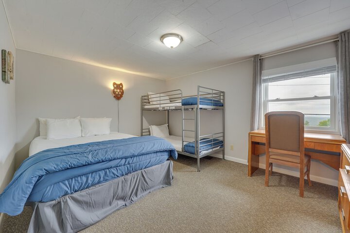Room 7 of 44