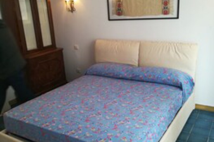 Room 24 of 60