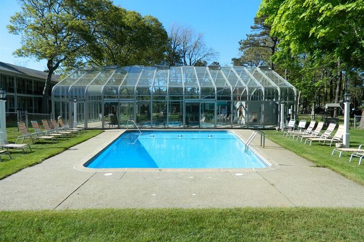 Pool 15 of 18