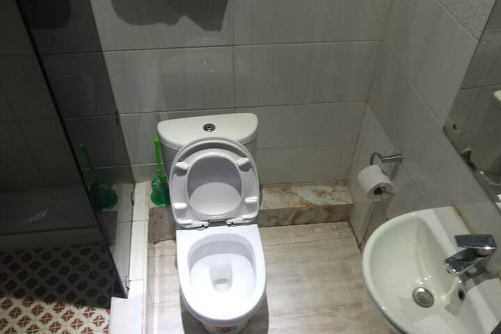 Room 16 of 31