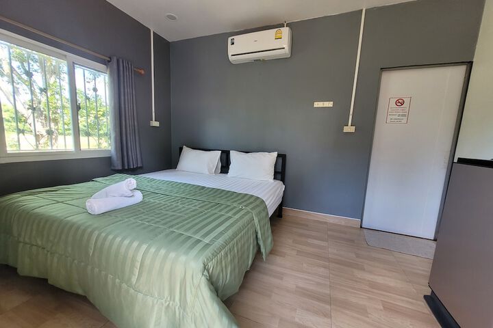 Room 12 of 48