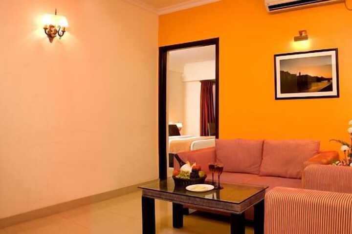 Room 10 of 26