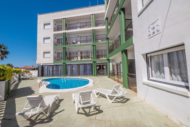 Pool Hotel