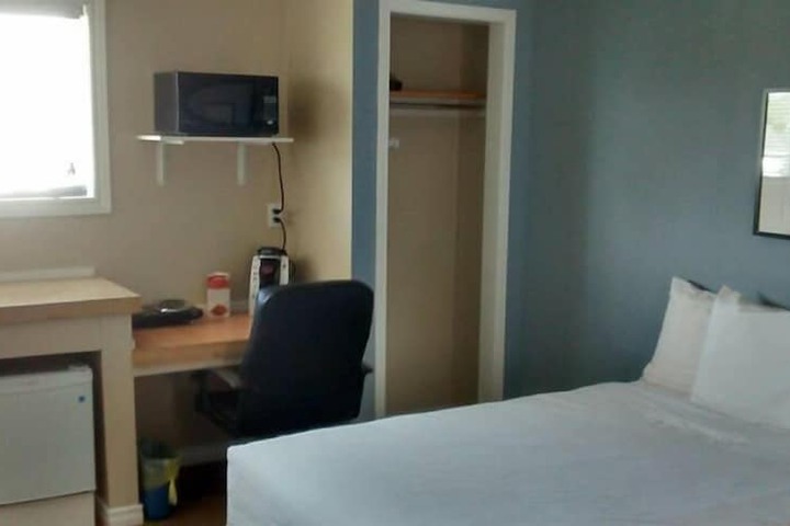 Room 30 of 43