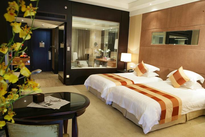 Room 4 of 31