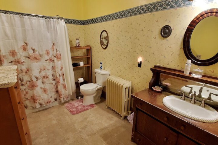 Room 50 of 80