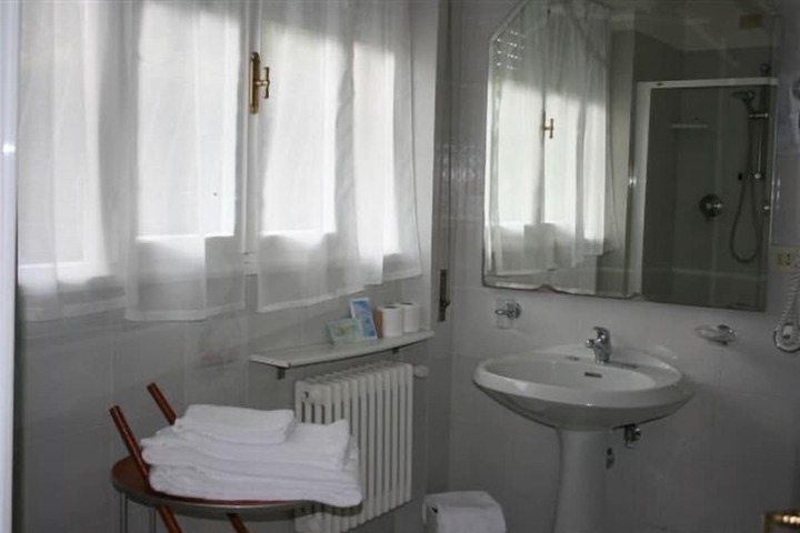 Bathroom Interior Photo