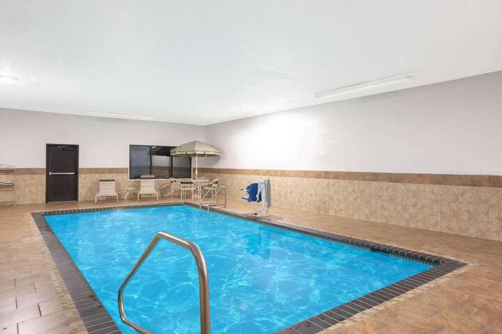 Hotel with Pool