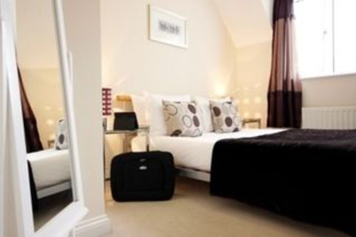 Room 12 of 28