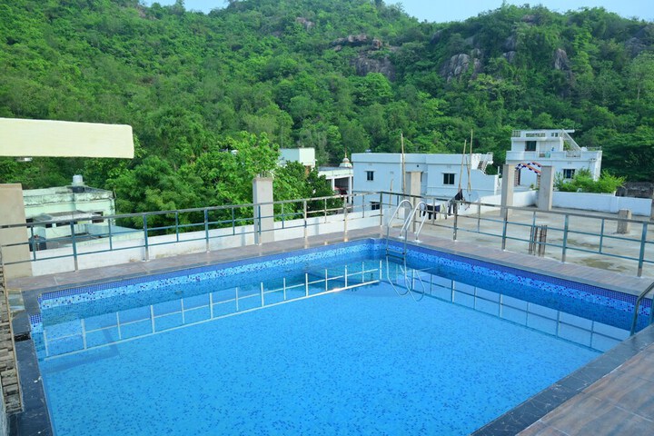 Pool 29 of 31
