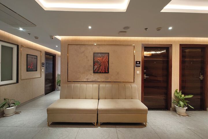 Hotel Interior 6 of 25