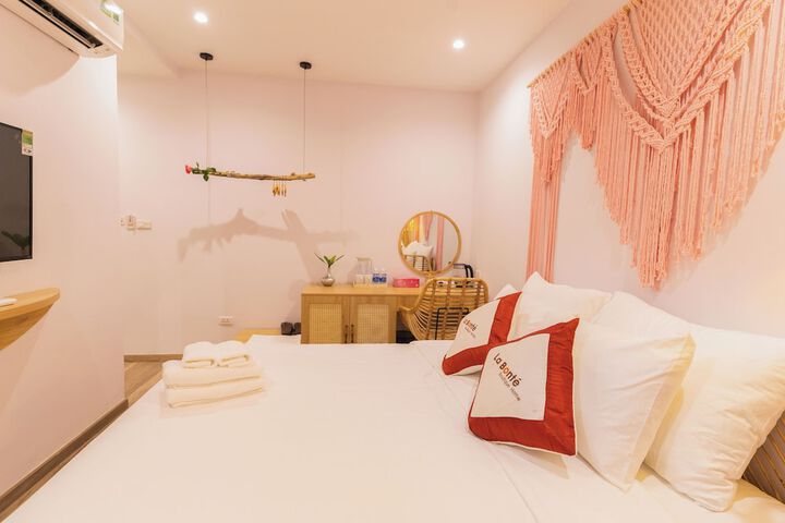 Room 13 of 49