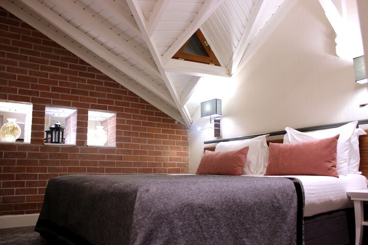 Room 16 of 130