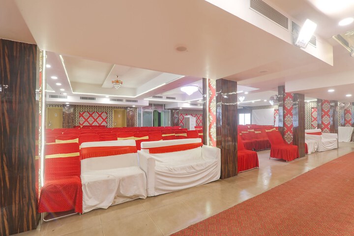 Ballroom/Hall 26 of 29
