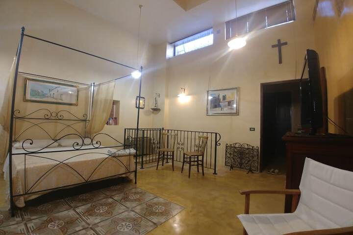 Room 48 of 96