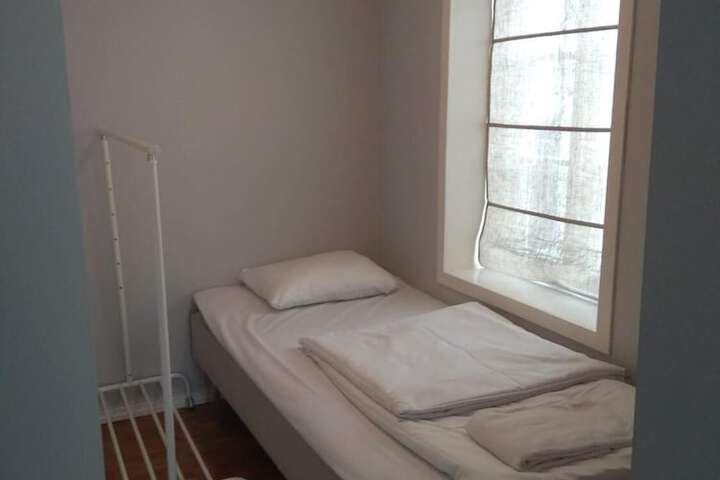 Room 11 of 50