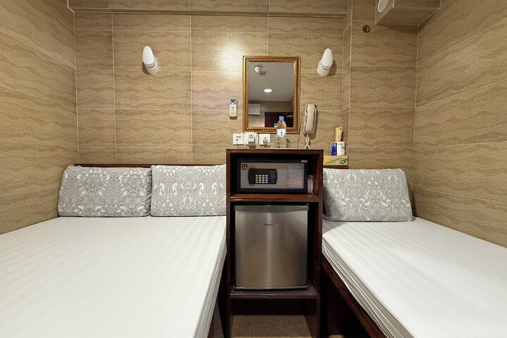 Room 62 of 138