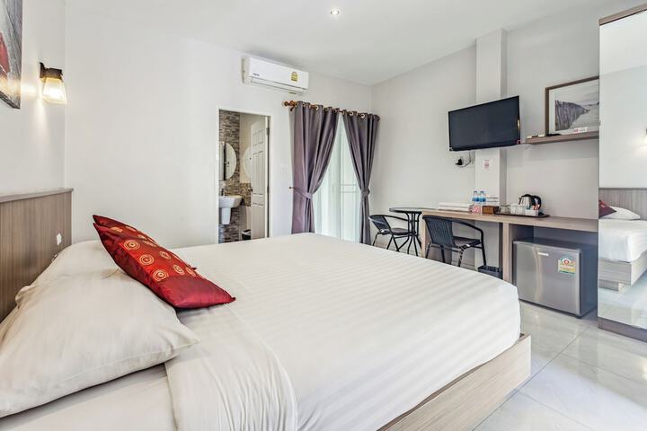 Room 6 of 20