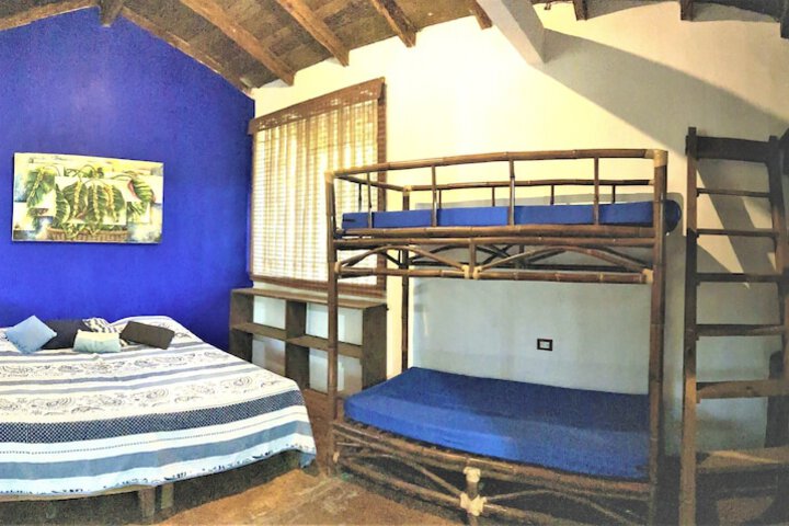 Room 8 of 42