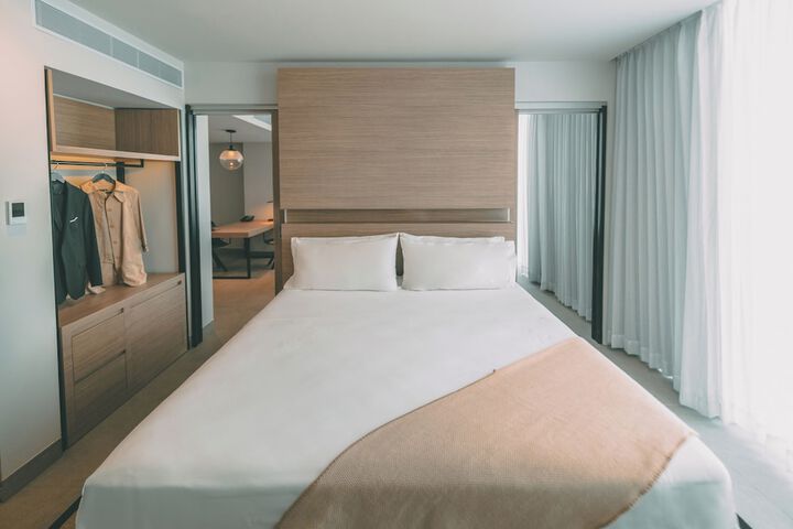Room 14 of 335