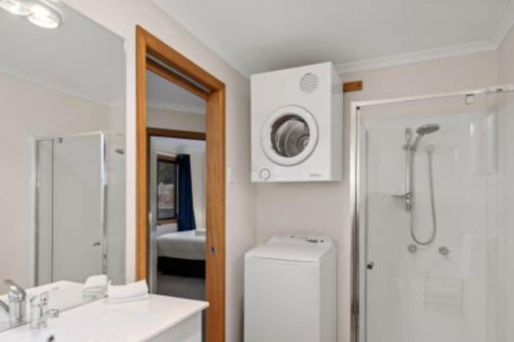 Room 40 of 64