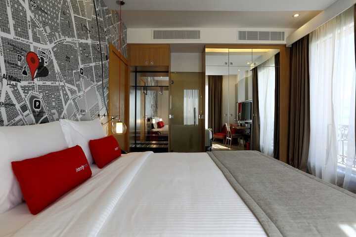 Room 27 of 195