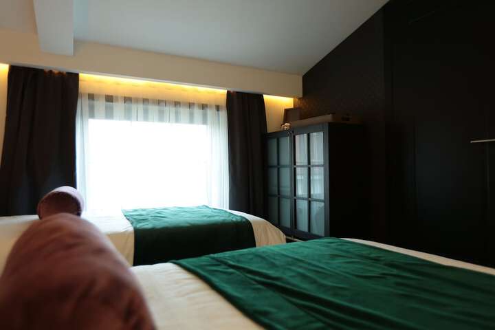 Room 10 of 48