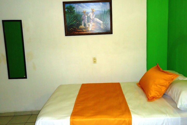 Room 15 of 28