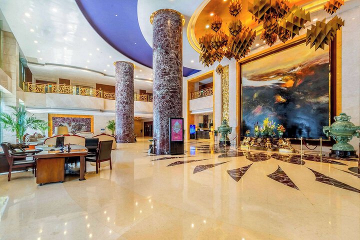 Guest Lobby