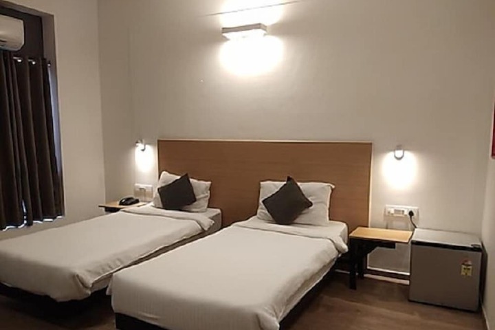 Room 18 of 48