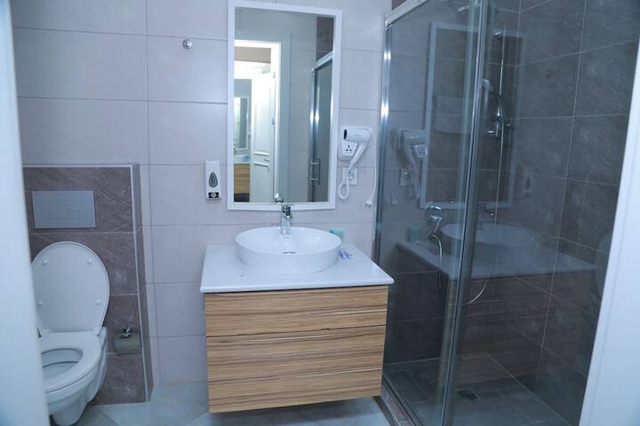 Room 15 of 27