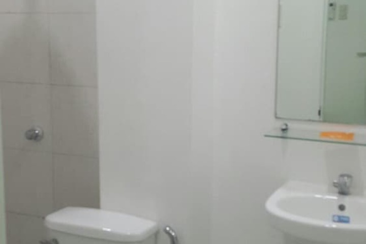 Room 16 of 35