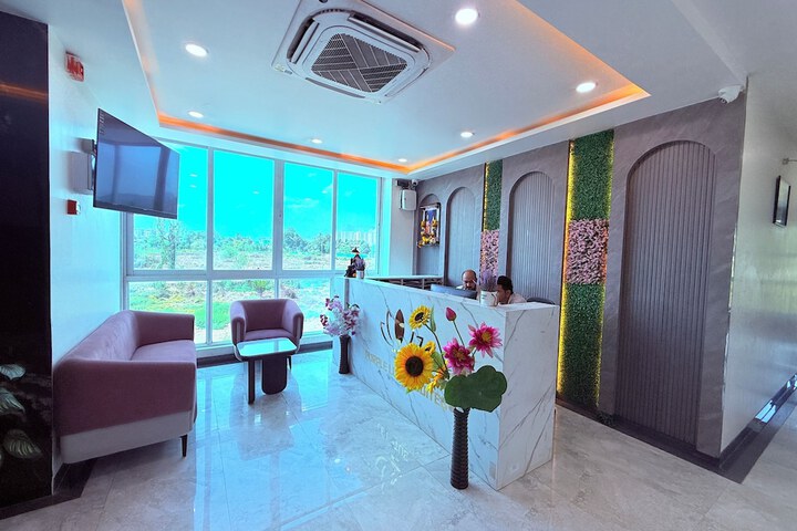 Hotel Interior 11 of 63