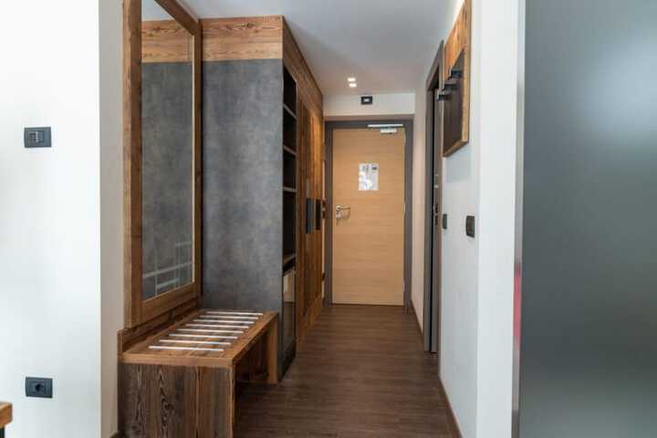 Room 55 of 186