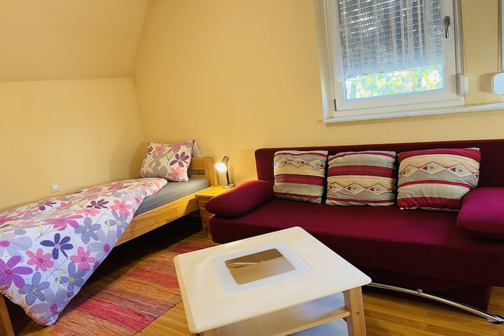 Room 7 of 12