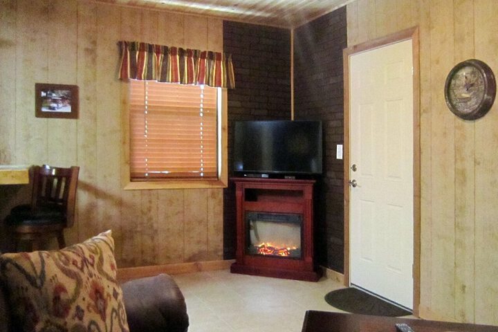 Room 8 of 18