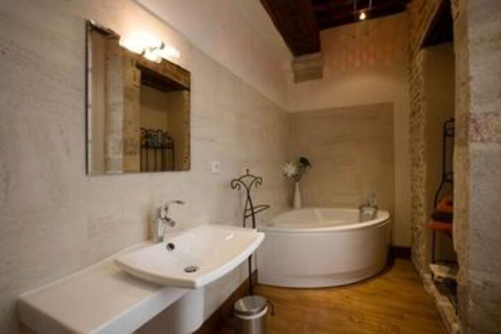 Room 2 of 13