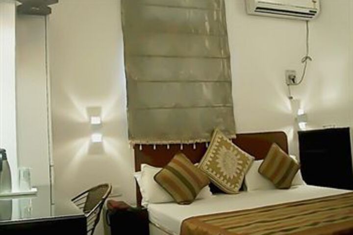 Photo 8