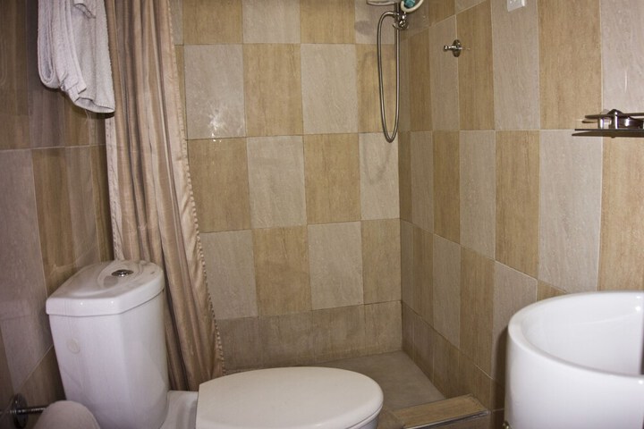 Room 33 of 56