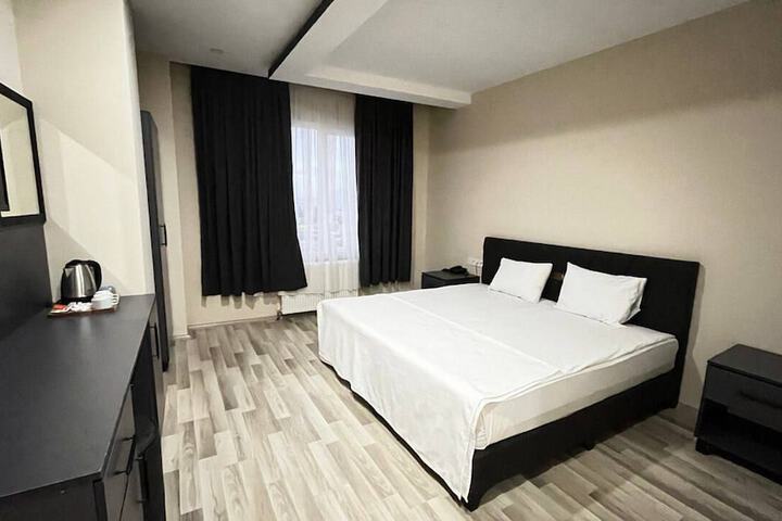 Room 17 of 53