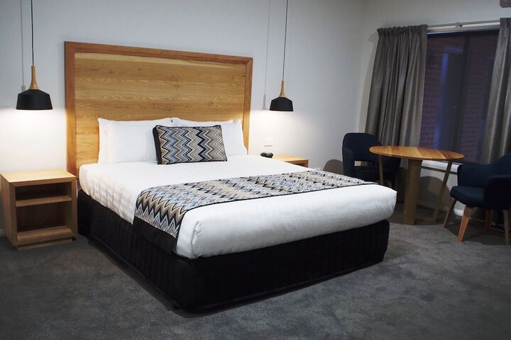 Room 2 of 16