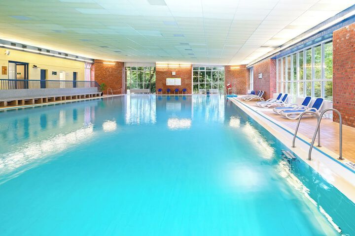 Hotel Pool