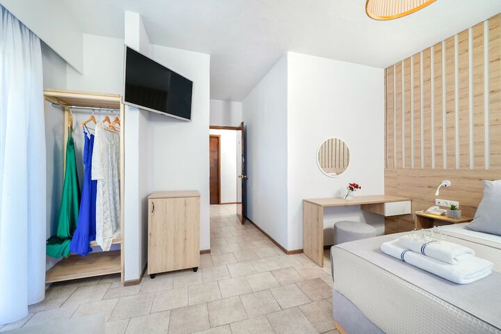 Room 13 of 41