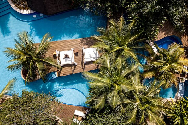 Pool 40 of 102