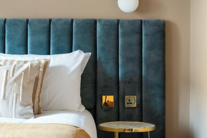 Room 10 of 48